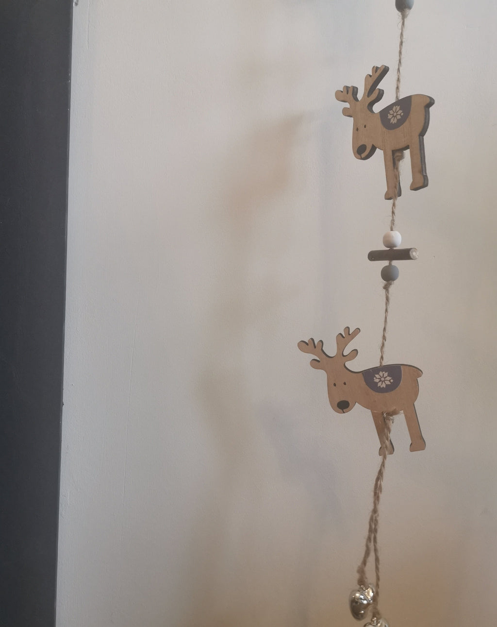Hanging Reindeer Garland - TBI