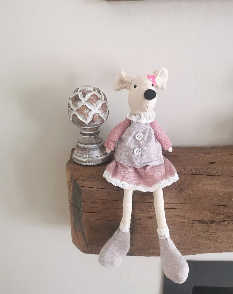 Mia the girl Easter mouse - The Burrow Interiors