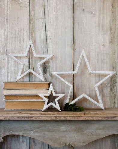 Set of 3 White Wooden Stars - The Burrow Interiors